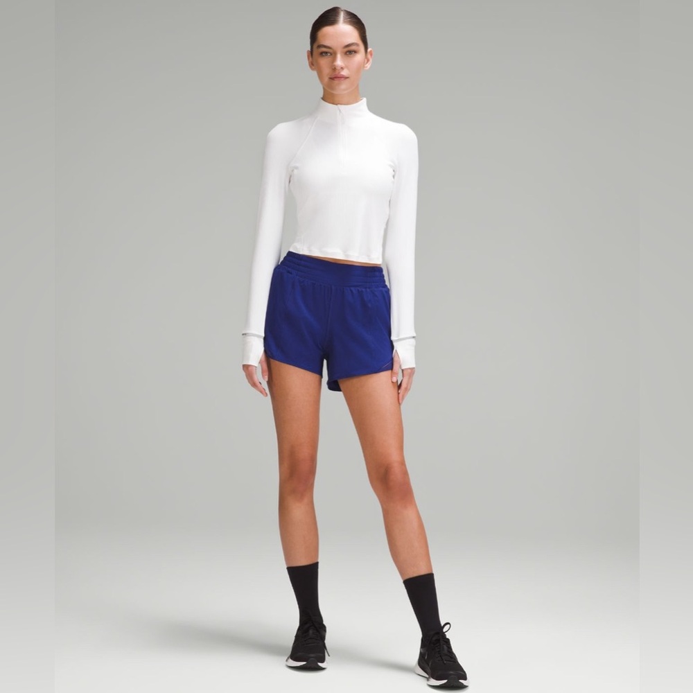 SOLD - Lululemon Hotty High Rise Short - size 6